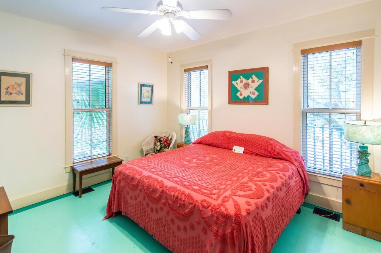 Hibiscus Coffee & Bed & Breakfast 4*
