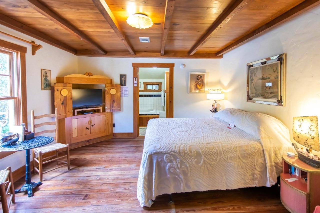 Bed & Breakfast Hibiscus Coffee & 4*