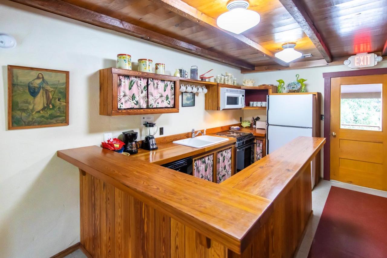 Hibiscus Coffee & Grayton Beach