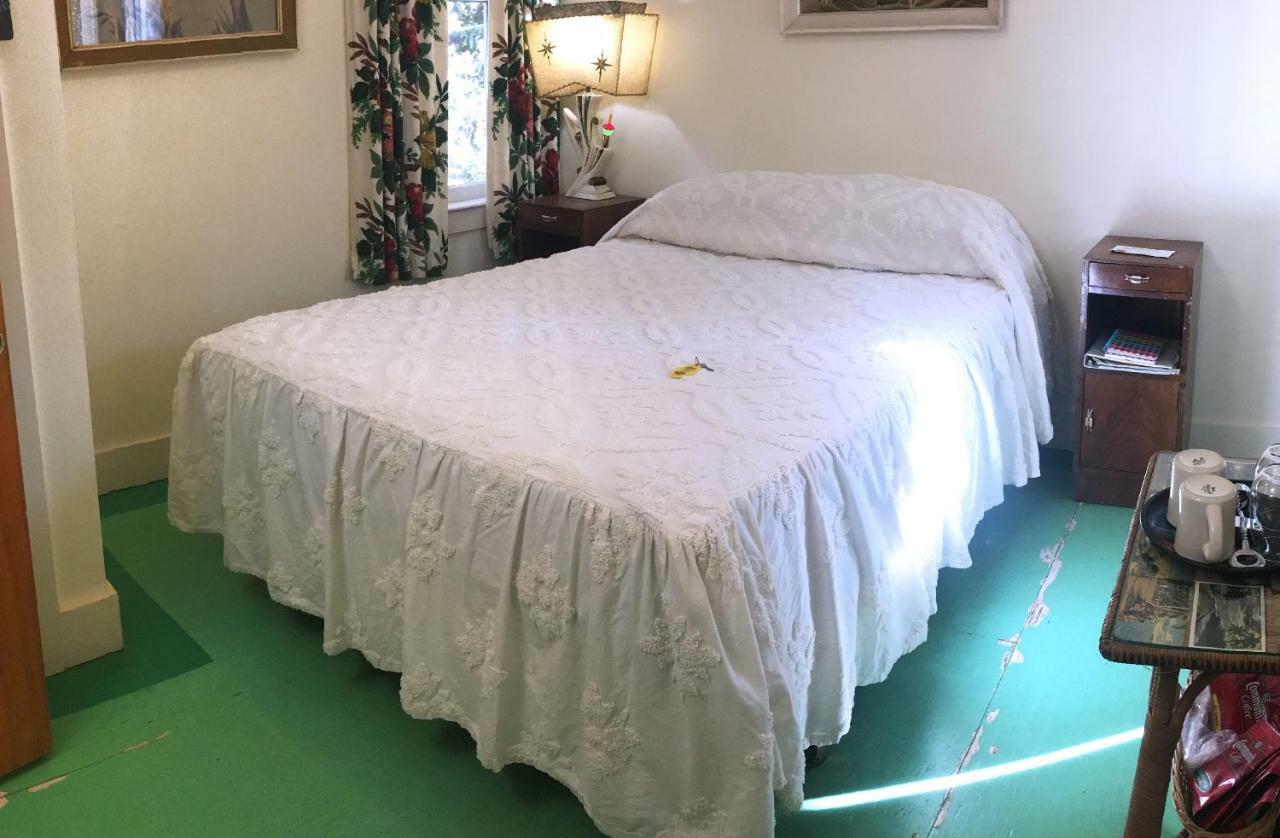 Bed and breakfast Hibiscus Coffee & Grayton Beach
